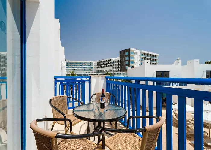 Kritamo Beach Hotel Apartments